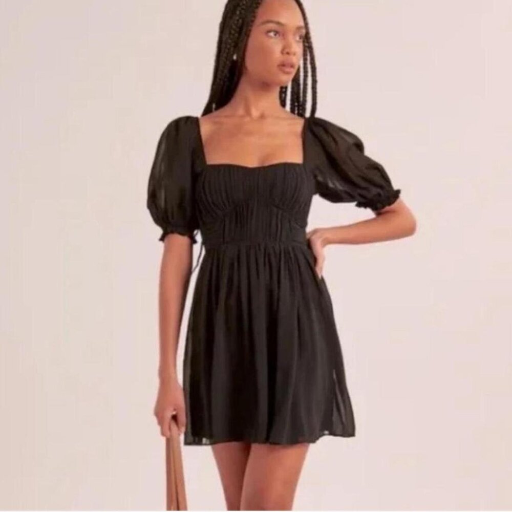 Ruched Ruffle Puff Sleeve Mini Dress, small T  #abercrombie #a&f #s #depop